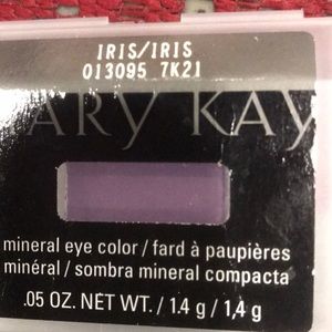 Mary Kay eye shadow color is lavender